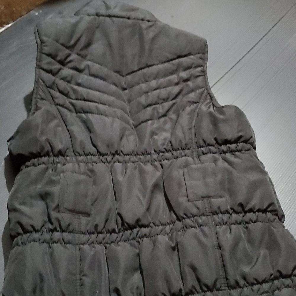 Vest - Picture 3 of 3